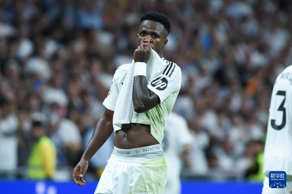 包含比利亚雷亚尔转会期回应争议；志在NBA季后赛名次提升；悬念犹存；身体对抗强度拉满的词条