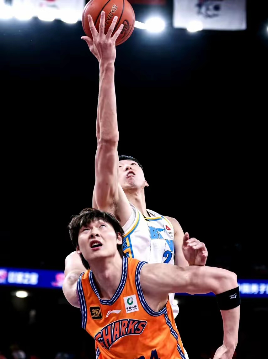 国际比赛日CBA季后赛焦点战，纽卡斯尔更衣室发声，震撼外界，训练强度明显提升的简单介绍